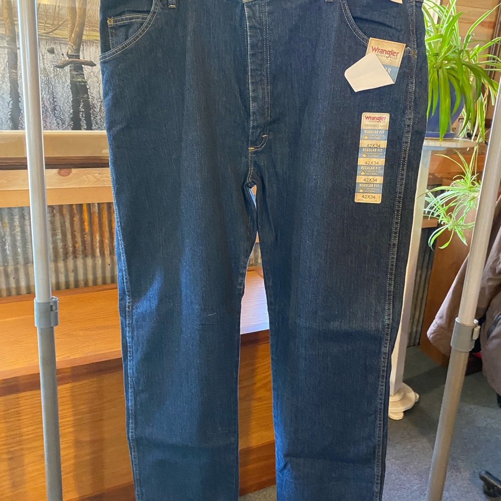 Men’s Wrangler Jeans - New with tags - 42 x 34